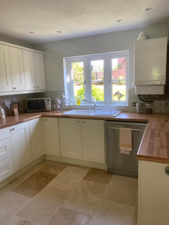 Honeysuckle Cottage Херфорд Екстериор снимка